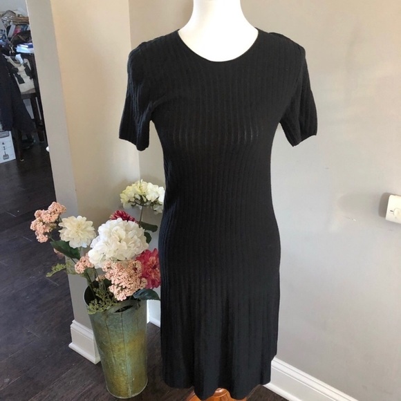 Theory Hialo Prosecco Short Sleeved Black Dress - Picture 3 of 3